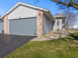 2601 Knollwood Dr, Crown Point, IN 46307