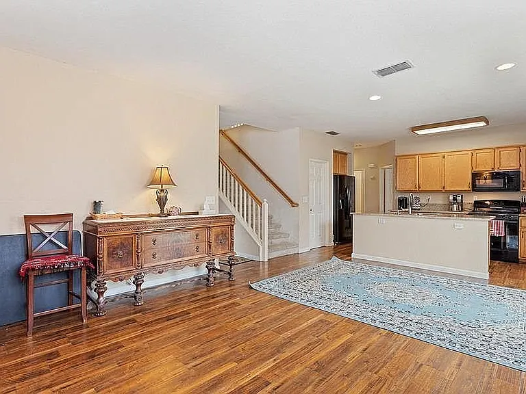 8717 Elfin Ct — Photo 4