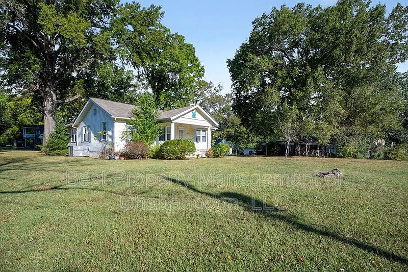 3 bed, 2.0 bath, 1680 sqft, $1,950 — Photo 4