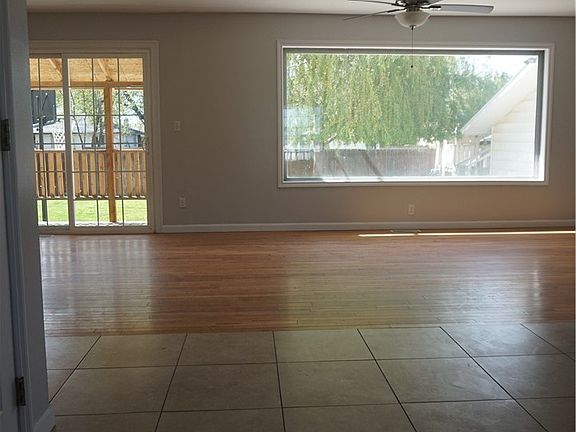 5th image of 1023 W Kristine St