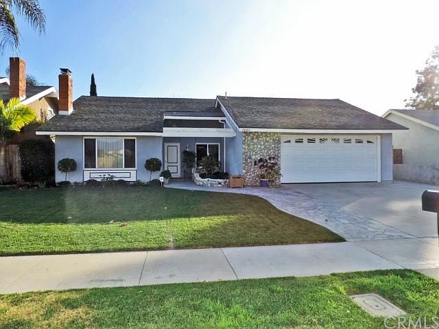 1st image of 2860 E Oak Hill Dr