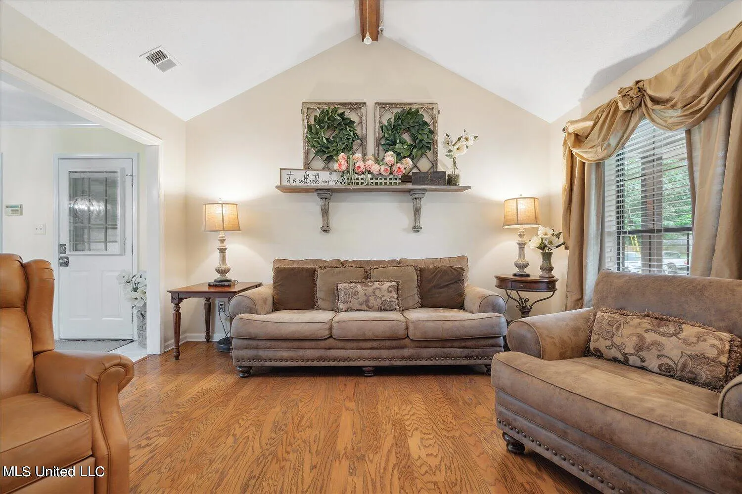 3 bed, 2.0 bath, 1164 sqft, $1,750 — Photo 4