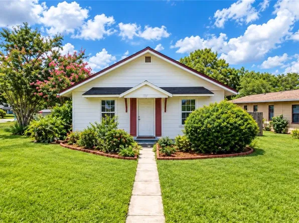 916 Cohassett Ave, Lake Wales, FL 33853