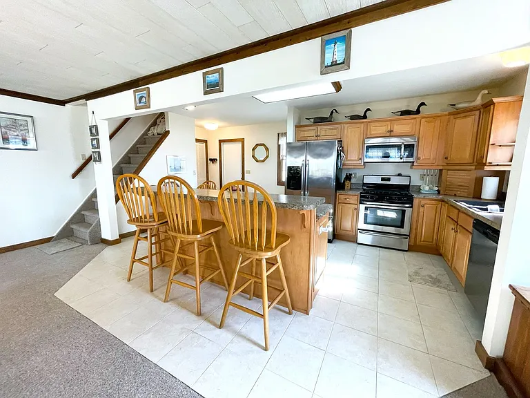 207 Bay Blvd — Photo 4