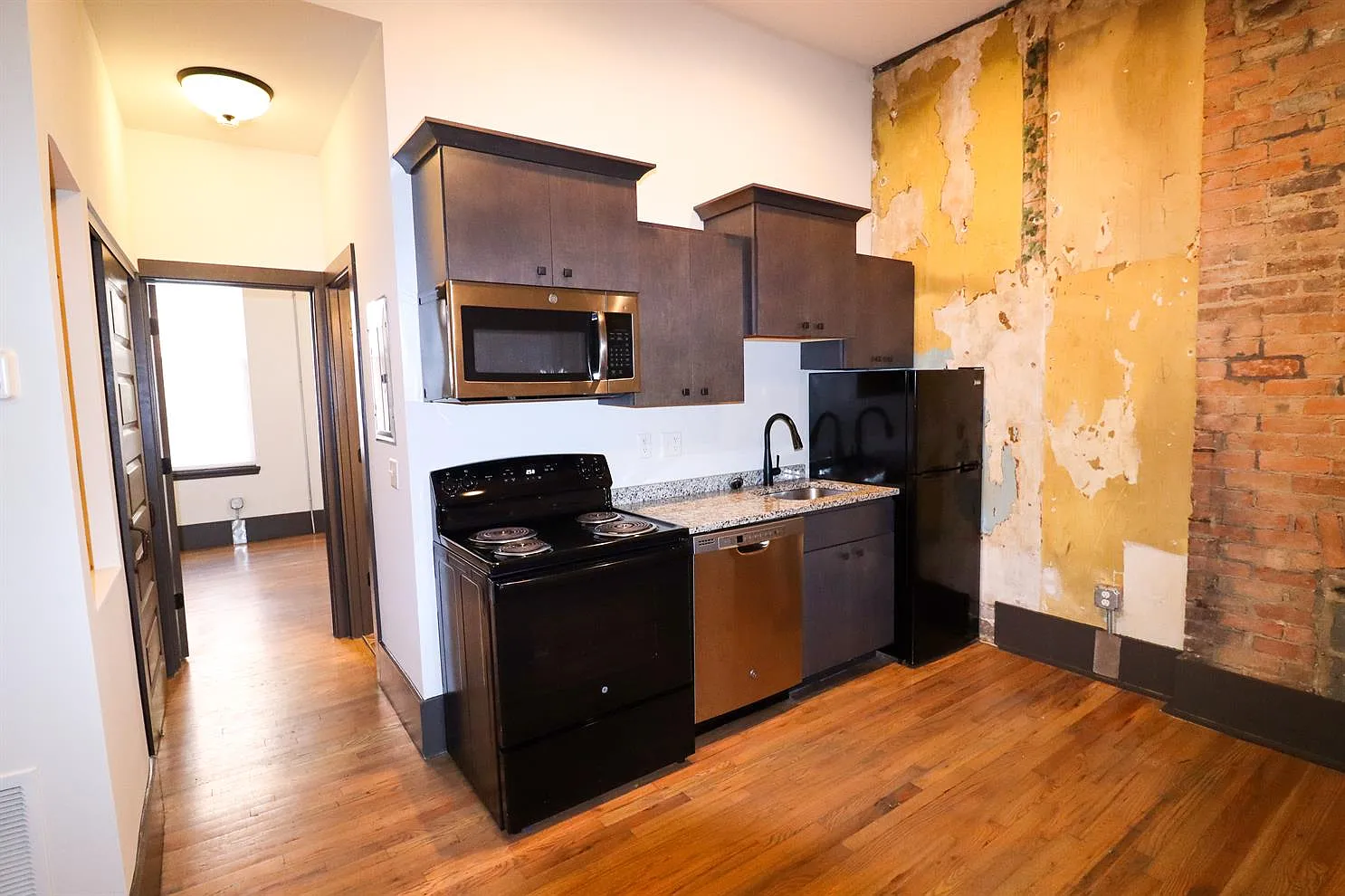 1513 Republic Street — Photo 2