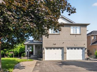 748 Summer Park Cres, Mississauga, ON L5B4E2