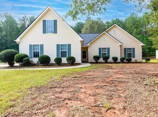 25 Hidden Brook Trl, Newnan, GA 30265