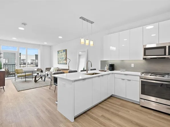 5711 John F Kennedy Boulevard image 5 of 22