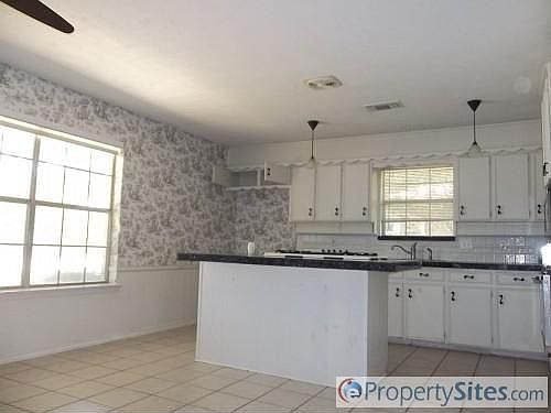 5th image of 2724 Northcrest Dr