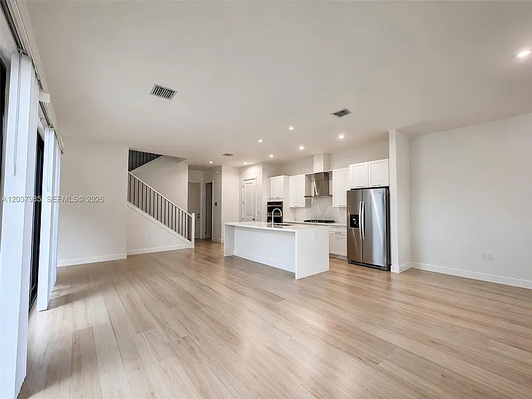 8185 NW 42nd St — Photo 3