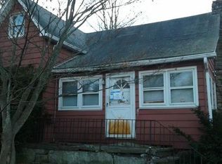 35 Woodland Dr, Carmel, NY 10512