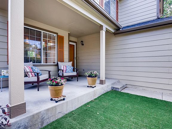 4th image of 8660 Greengrass Way