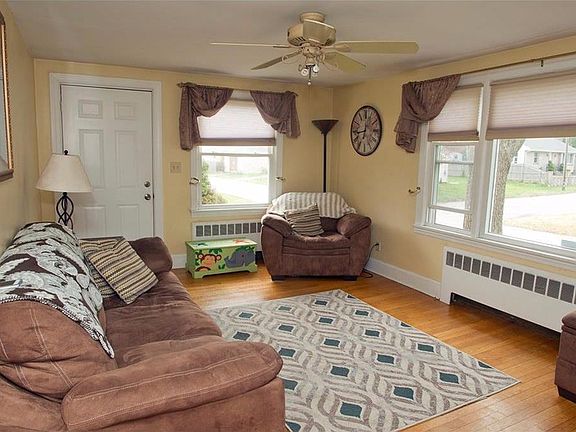 3rd image of 149 1st St