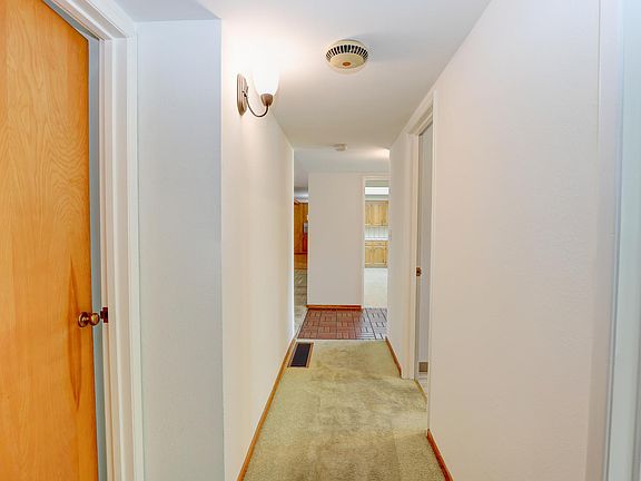 3rd image of 7012 Richmond Pl