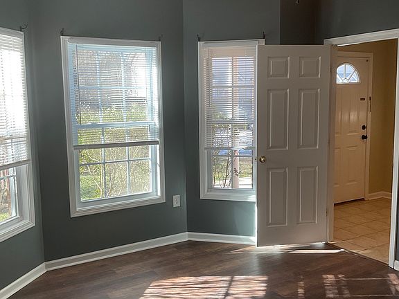 4th image of 114 Sutherland Dr