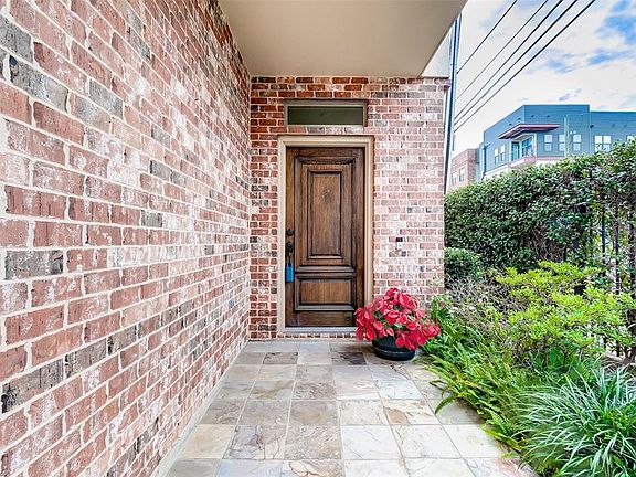 This beautiful home is a short distance to restaurants, shopping, night life and more!