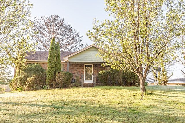 1st image of 352 Beechwood Dr