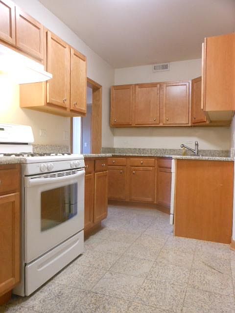 1st image of 2808 N Campbell Ave