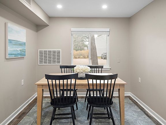 5th image of 6 Beals Cove Rd APT H