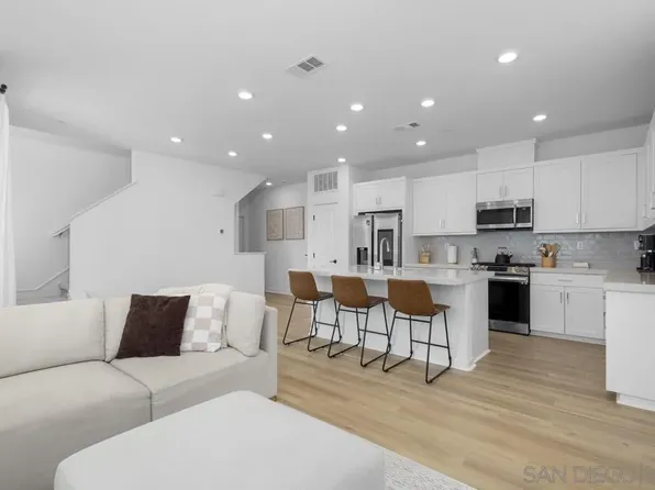 2117 Acara Cir, San Diego, CA 92154