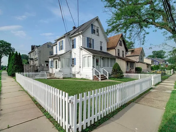 532 E 3rd Ave, Roselle, NJ 07203