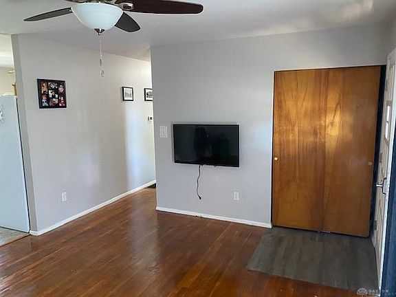 3rd image of 949 Westedge Dr