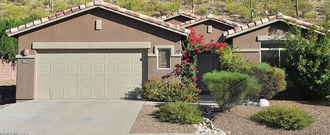 3 bed, 2074 sqft, $2,850 — Photo 2