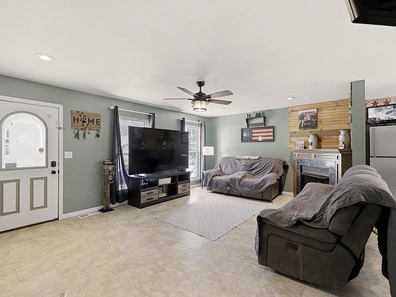 3rd image of 709 North 7th Avenue