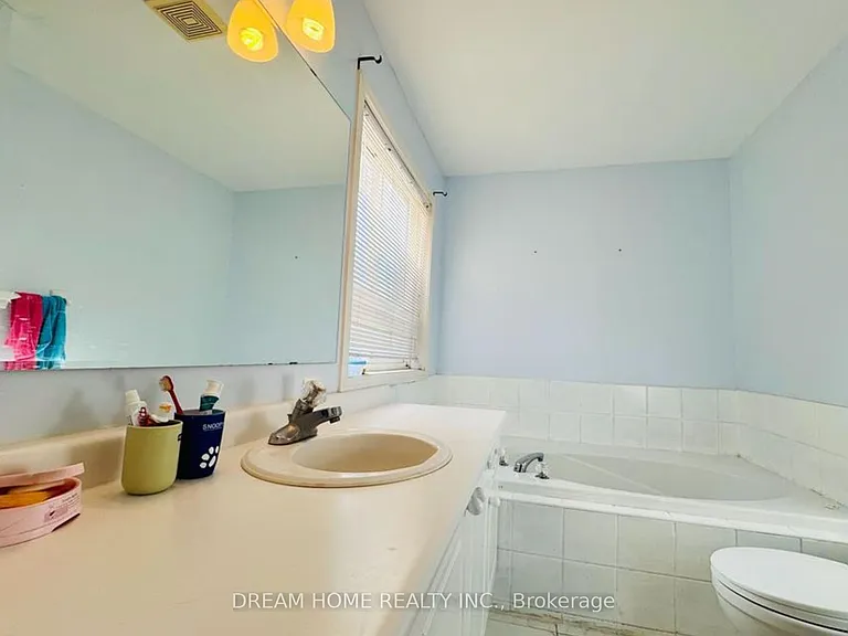 23 Wiltshire Dr — Photo 12