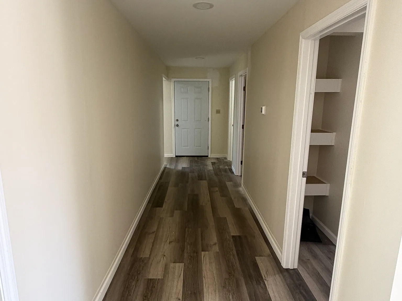 3 bed, $1,200 — Photo 4