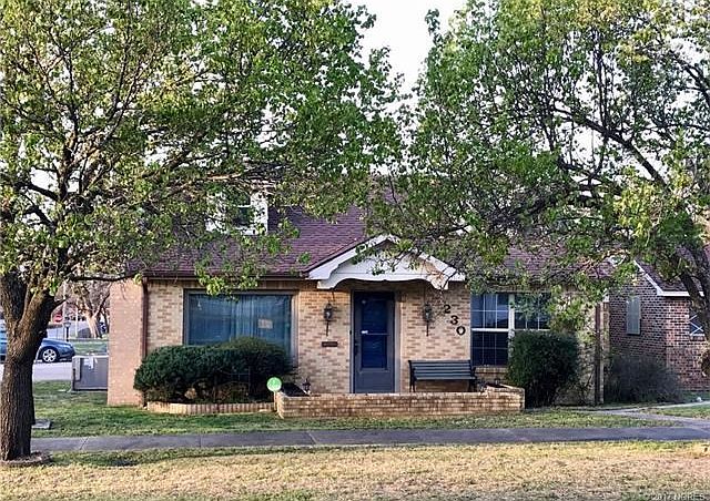 2 cute homes for the price of one!!