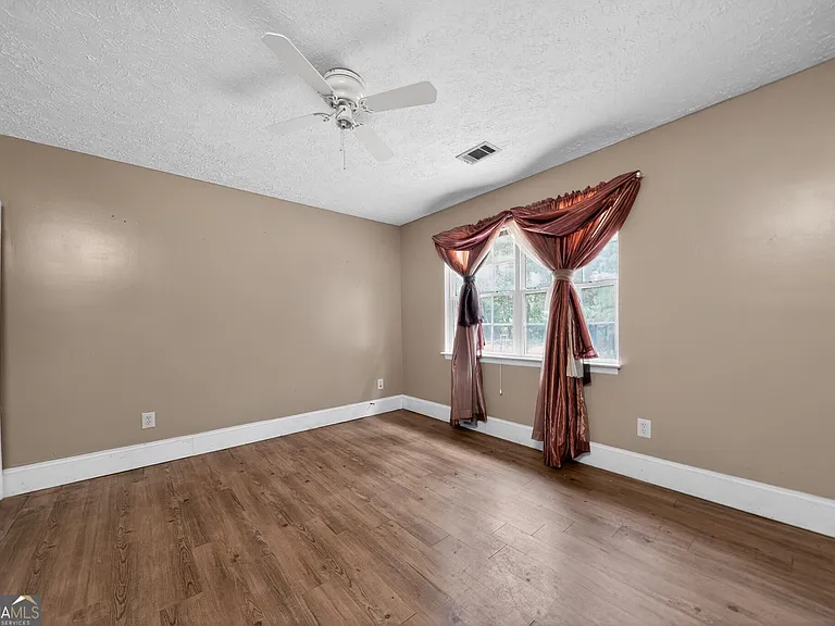 5576 Pobiddy Rd — Photo 7
