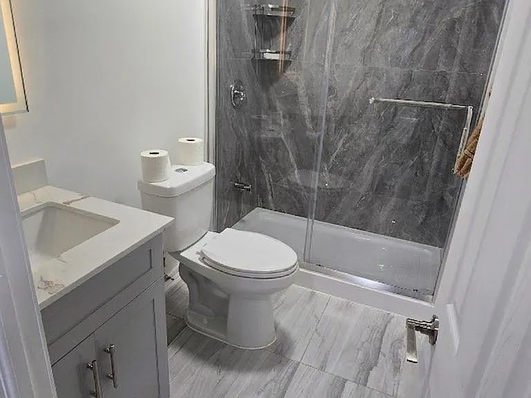 36 Crombie St — Photo 3