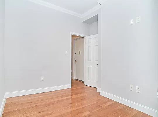 Rented by REAL New York | media 19