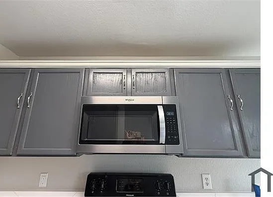 4 bed, 1451 sqft, $2,300 — Photo 4