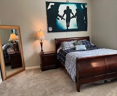 Bedroom 1 with Queen Size bed
