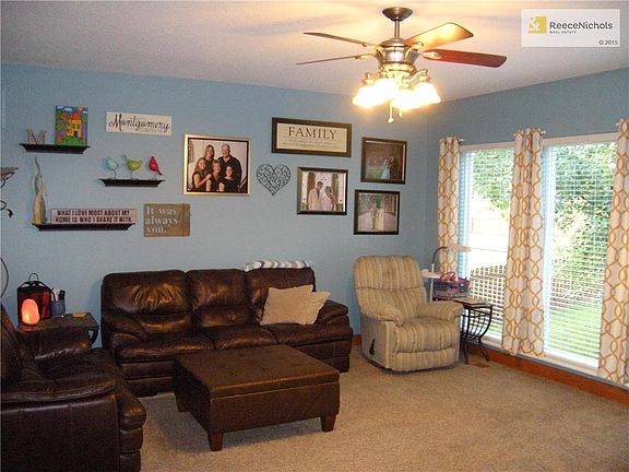5th image of 1109 SE Brownfield Dr