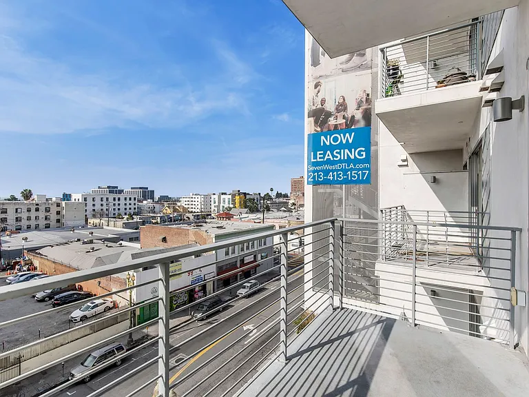 Seven West DTLA — Photo 36