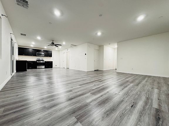 2nd image of 1225 Corte Del Sol
