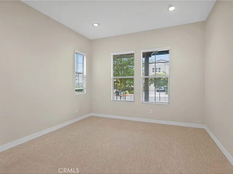 755 E Orange Blossom Way — Photo 5