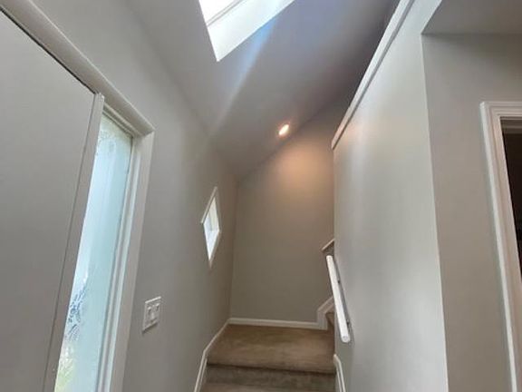 3rd image of 567 Arundel Dr