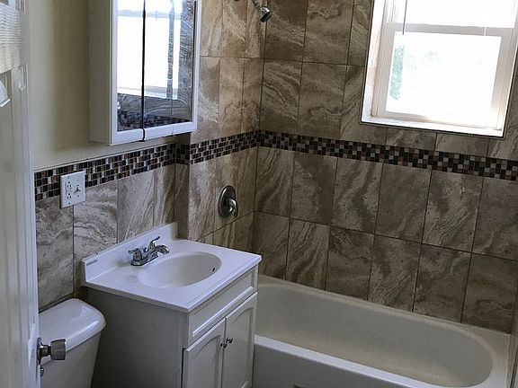 4th image of 1356 S Tripp Ave APT 2