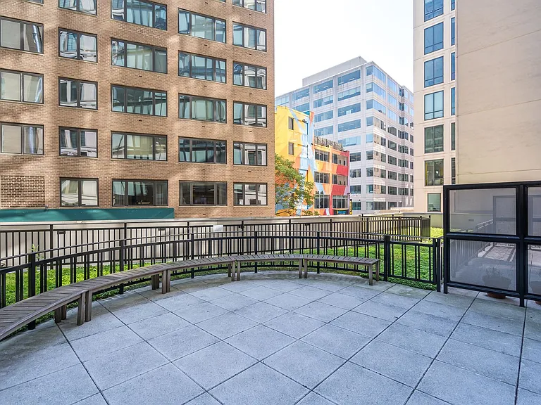 1133 14th St NW #208 — Photo 37