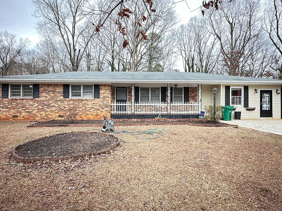 1st image of 364 Navarre Dr