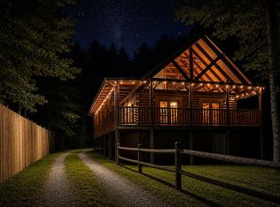 915 Powdermill Rd, Gatlinburg, TN 37738