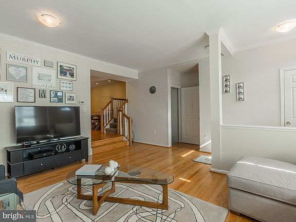 3rd image of 5894 Parenham Way
