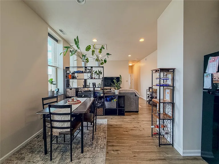 137 N Main St #B — Photo 13