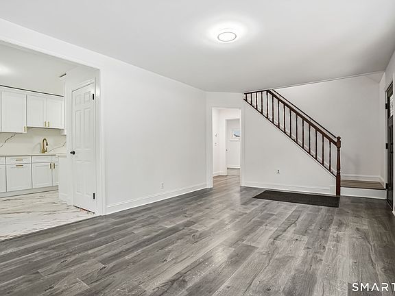 2nd image of 21 Oven Rock Road