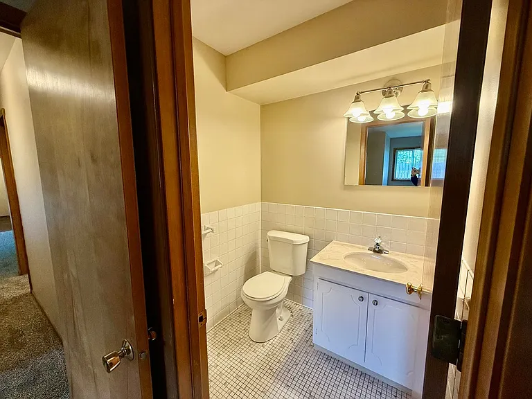 Indian Village Apartments — Photo 45