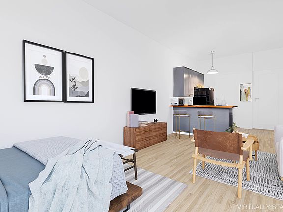 3rd image of 925 Union St APT 5G